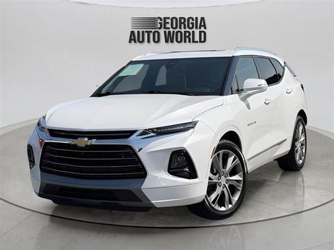 Used 2020 Chevrolet Blazer Premier w/ Driver Confidence II Package FWD image 3