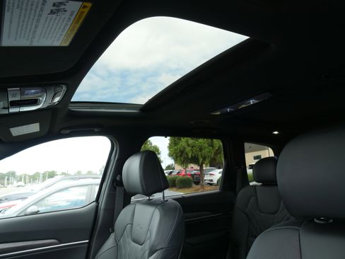 Used 2025 Kia Telluride SX X-Line image 29