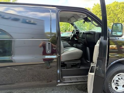Used 2019 Chevrolet Express 2500 w/ Driver Convenience Package RWD image 23