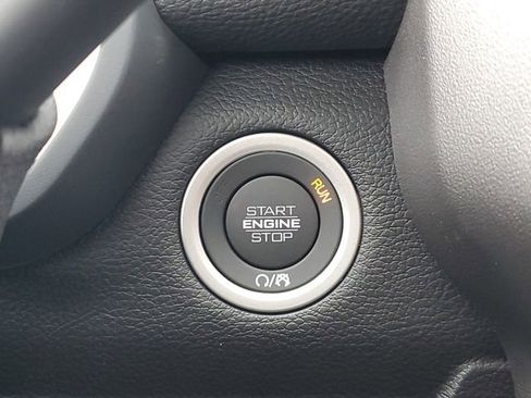 New 2026 RAM 2500 Laramie AWD/4WD image 24