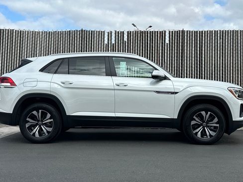 New 2026 Volkswagen Atlas Cross Sport SE AWD/4WD image 4