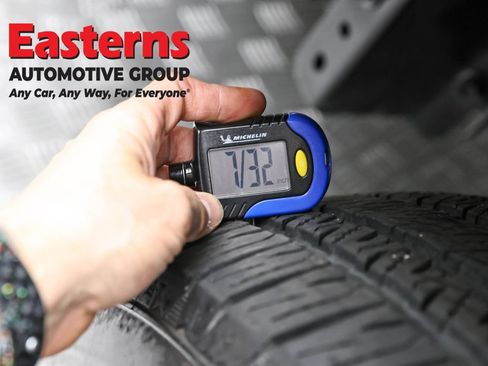 Used 2025 Jeep Wrangler Unlimited Sahara w/ Safety Group AWD/4WD image 28