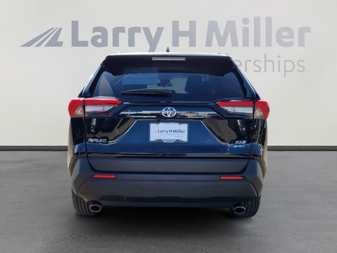 Certified 2025 Toyota RAV4 XLE image 4