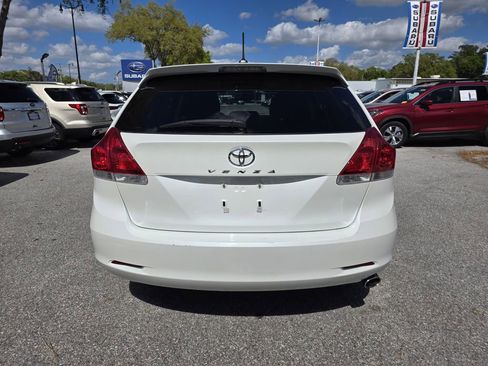 Used 2010 Toyota Venza image 4