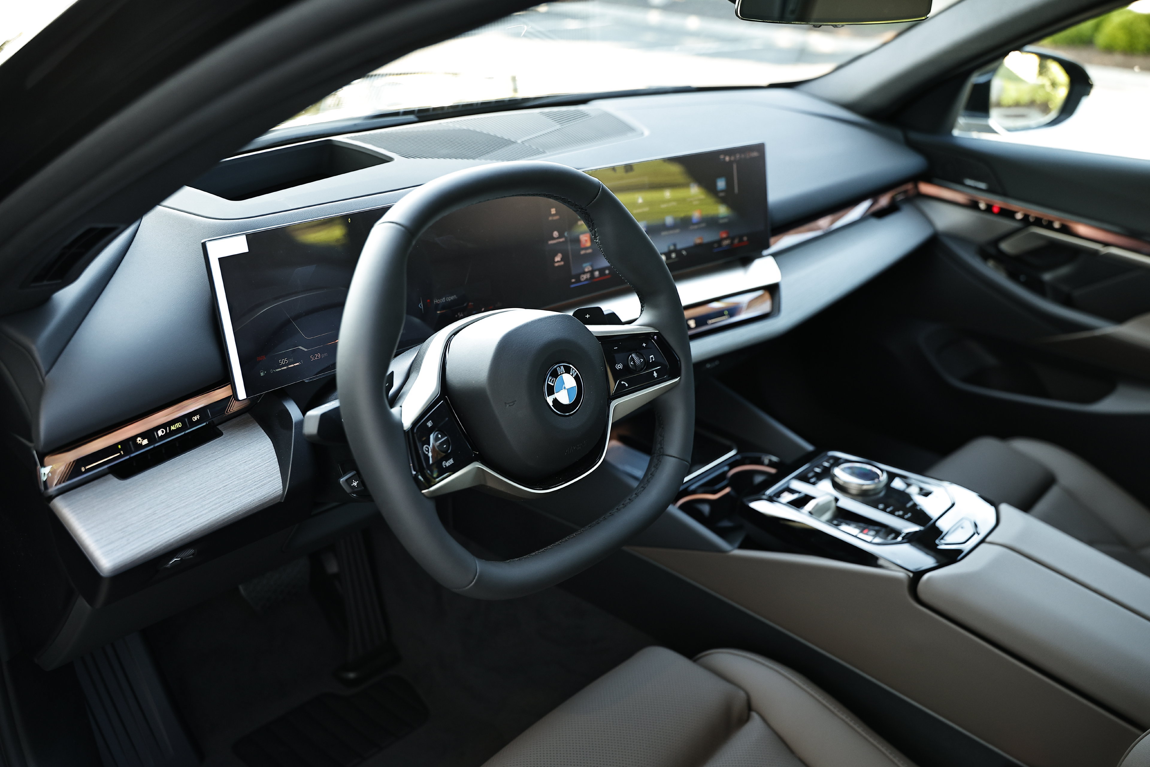New 2027 BMW 530i xDrive w/ Premium Package AWD/4WD image 18