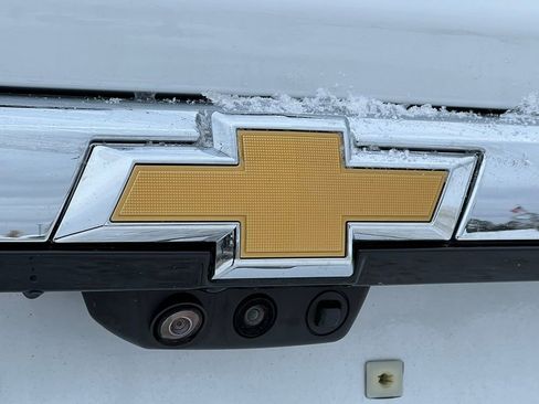 Certified 2023 Chevrolet Traverse LT w/ Rear Camera Mirror Package image 46