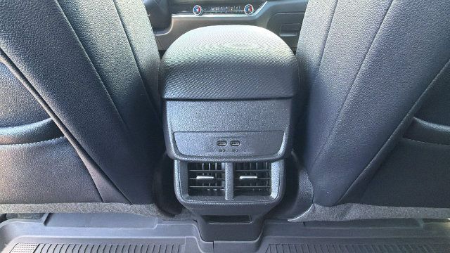 Used 2026 Chevrolet Equinox LT w/ Convenience Package II AWD/4WD image 25