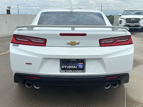 Used 2017 Chevrolet Camaro SS RWD image 12