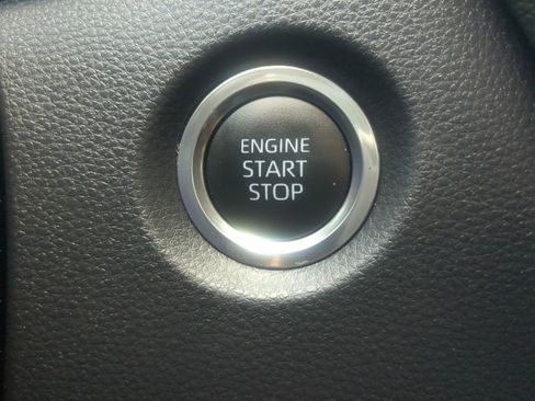 Used 2025 Toyota Corolla SE FWD image 22