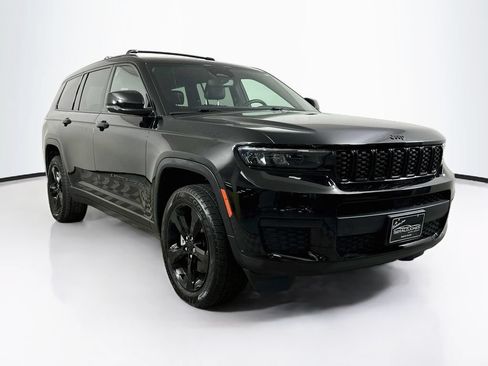 Used 2022 Jeep Grand Cherokee L Laredo AWD/4WD image 2