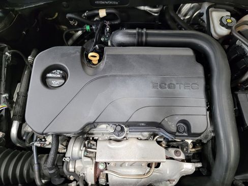Used 2018 Chevrolet Malibu LT w/ Leather Package FWD image 30