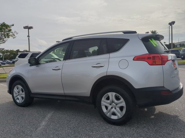 Used 2014 Toyota RAV4 LE FWD image 6