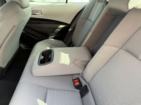 Certified 2025 Toyota Corolla SE FWD image 5