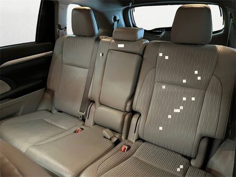 Used 2019 Toyota Highlander Plus image 14