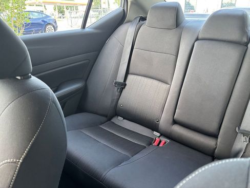Used 2025 Nissan Altima 2.5 SV FWD image 39