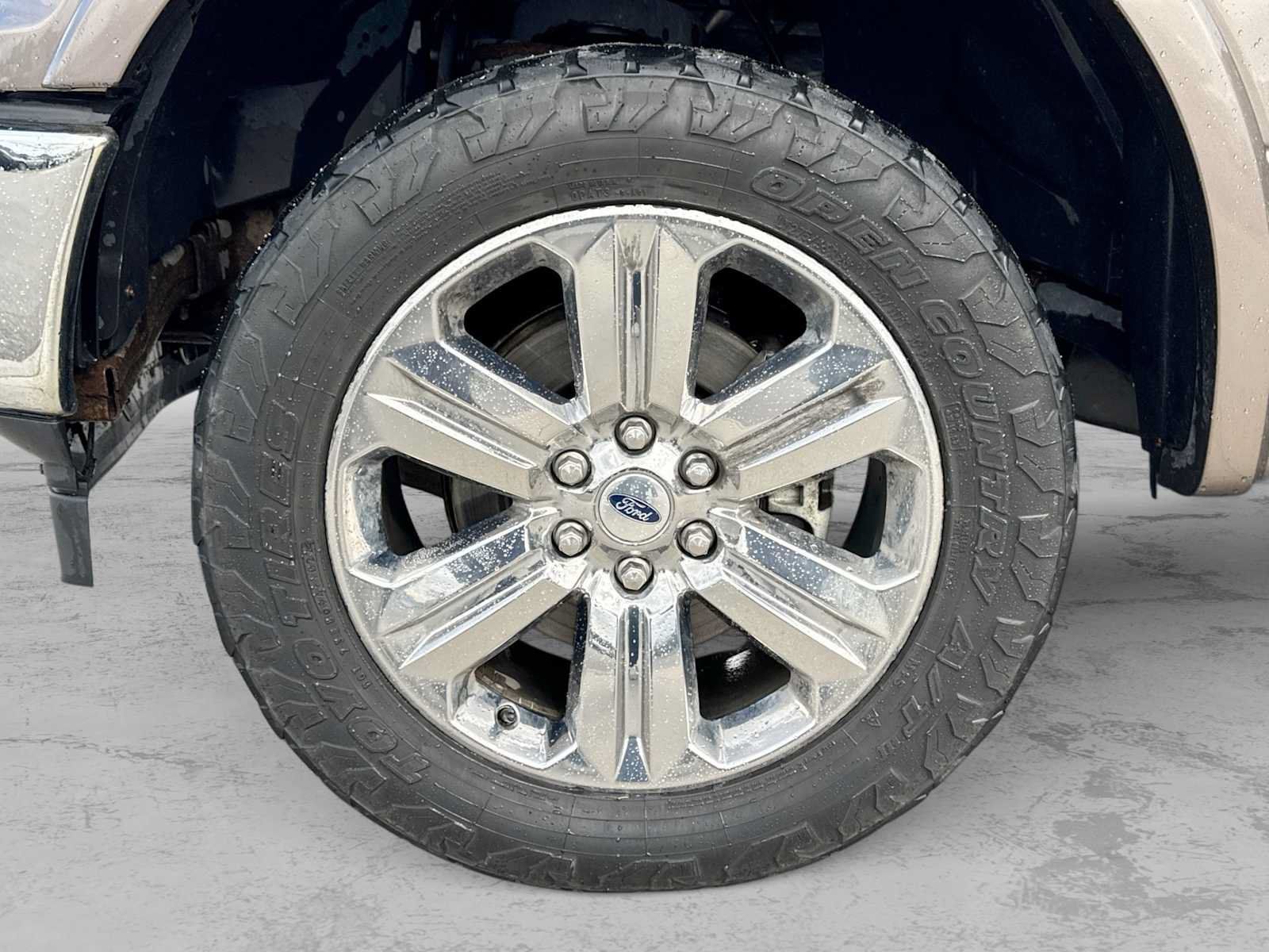 Used 2018 Ford F150 Lariat w/ Equipment Group 502A Luxury AWD/4WD image 12