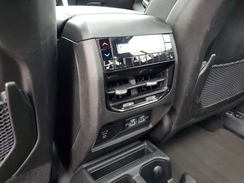 Used 2024 Jeep Grand Cherokee L Limited w/ Luxury Tech Group II image 33