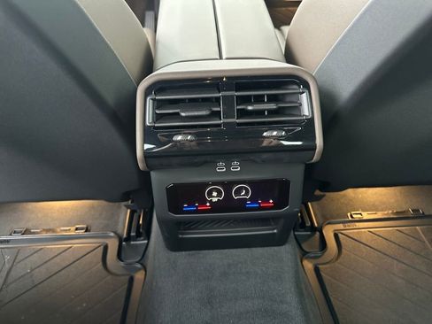 Used 2026 BMW i5 eDrive40 w/ Premium Package image 12