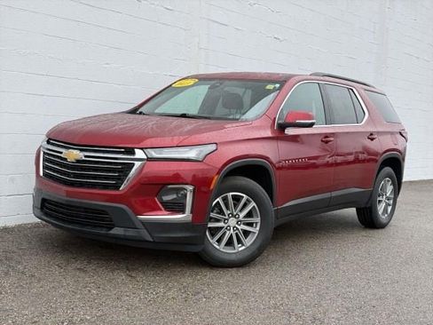 Certified 2023 Chevrolet Traverse LT image 1