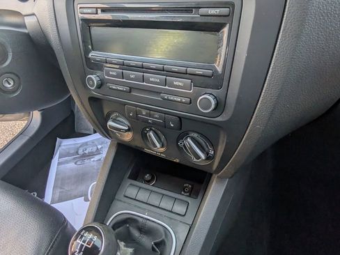 Used 2012 Volkswagen Jetta SE image 14