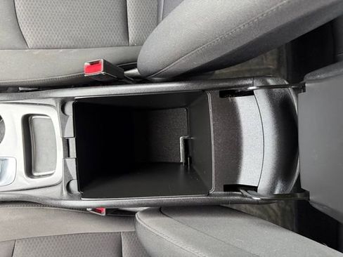 Used 2018 Chevrolet Malibu LS image 25