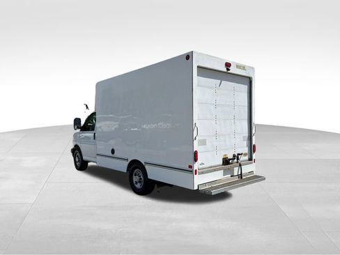 Used 2020 Chevrolet Express 3500 w/ Power Convenience Package RWD image 5