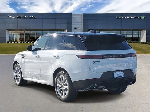 New 2026 Land Rover Range Rover Sport SE image 2