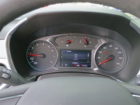 Used 2024 Chevrolet Equinox LS w/ LS Convenience Package FWD image 20