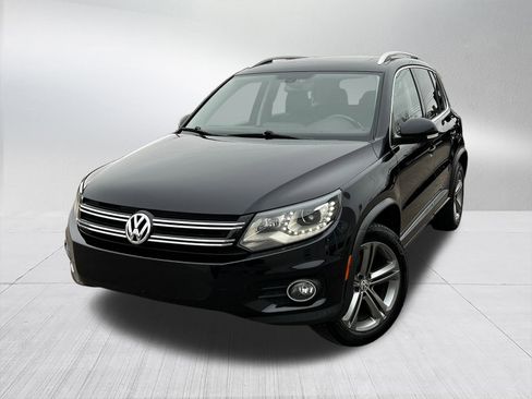 Used 2017 Volkswagen Tiguan Sport image 1