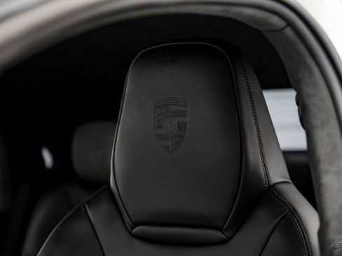 Used 2022 Porsche Cayenne Turbo image 41