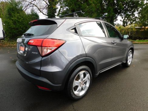 Used 2016 Honda HR-V LX image 2