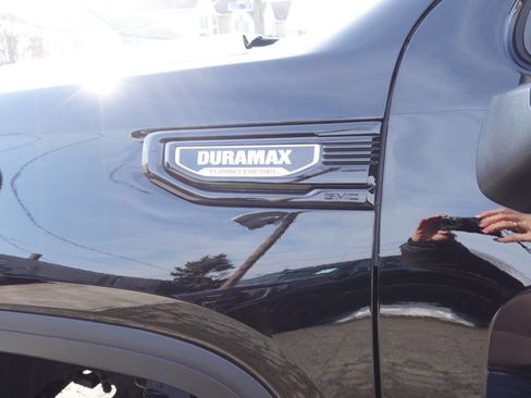 Used 2023 GMC Sierra 1500 Elevation w/ X31 Off-Road Package AWD/4WD image 14