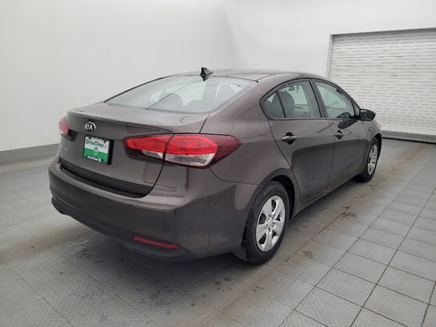 Used 2017 Kia Forte LX w/ LX Popular Package image 9