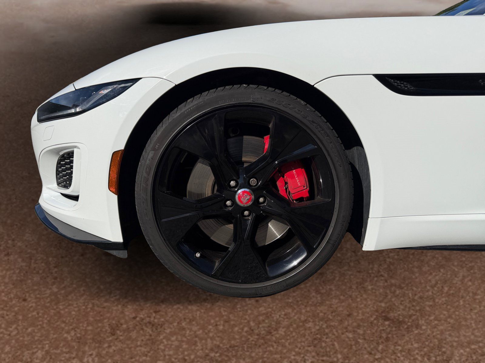 Used 2023 Jaguar F-TYPE R-Dynamic AWD/4WD image 9