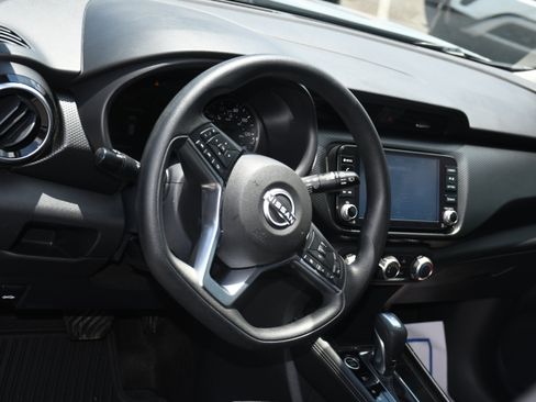 Used 2024 Nissan Kicks SV FWD image 8