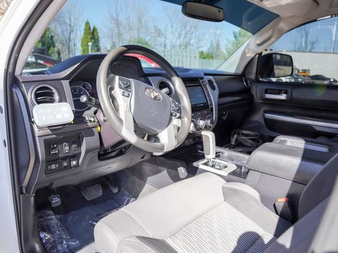 Used 2016 Toyota Tundra SR5 w/ TRD Off Road Package image 8