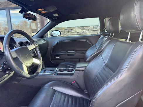Used 2009 Dodge Challenger R/T image 10