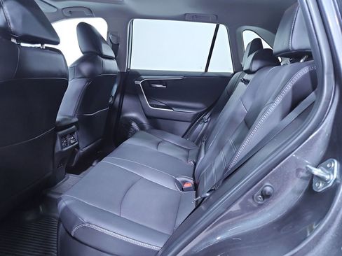 Used 2022 Toyota RAV4 Limited image 24