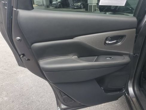 Used 2019 Nissan Murano SL w/ Cargo Package FWD image 7