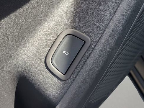 New 2026 Chevrolet Traverse LT FWD image 18