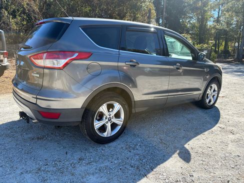 Used 2014 Ford Escape SE image 3