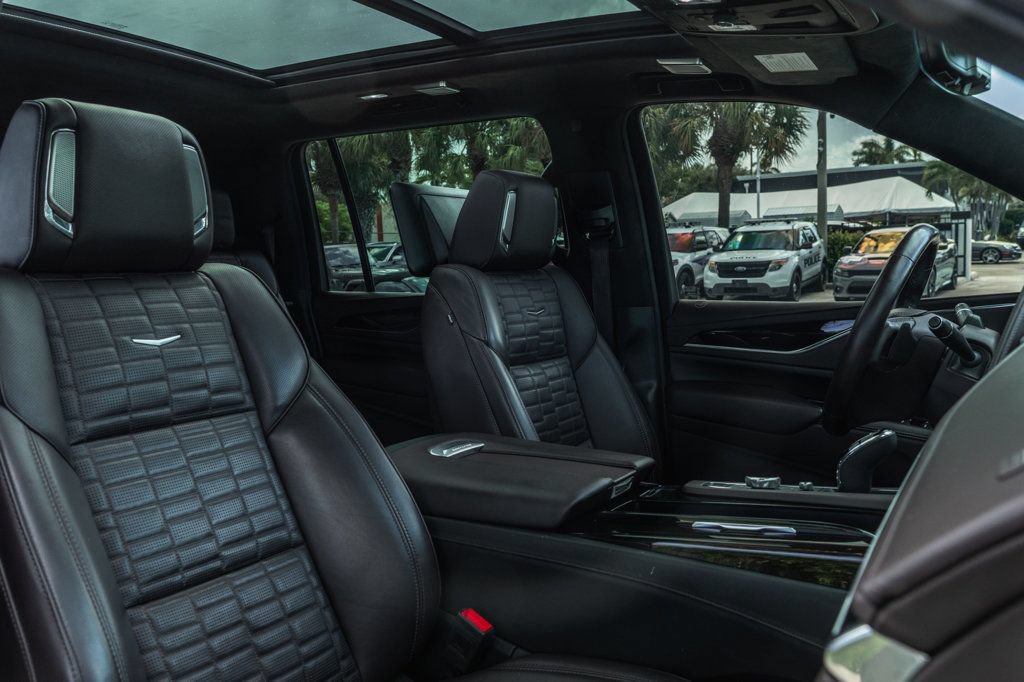 Used 2023 Cadillac Escalade ESV Sport Platinum w/ Heavy-Duty Trailer Package AWD/4WD image 27