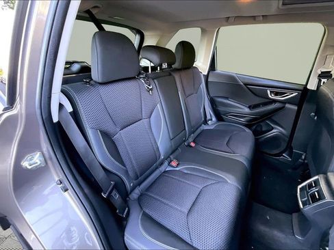 Used 2019 Subaru Forester Premium w/ All-Weather Package AWD/4WD image 18