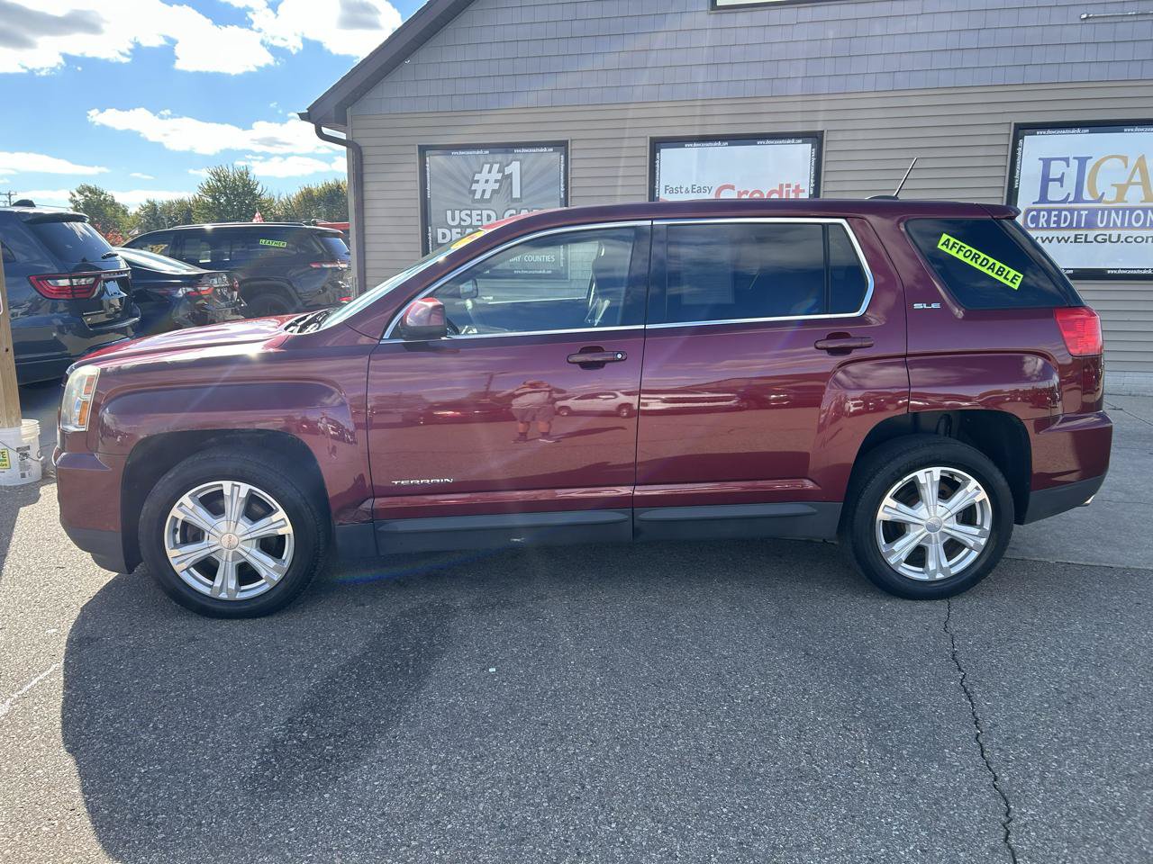 Used 2017 GMC Terrain SLE AWD/4WD image 8
