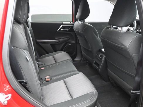 Used 2025 Mitsubishi Outlander ES AWD/4WD image 29