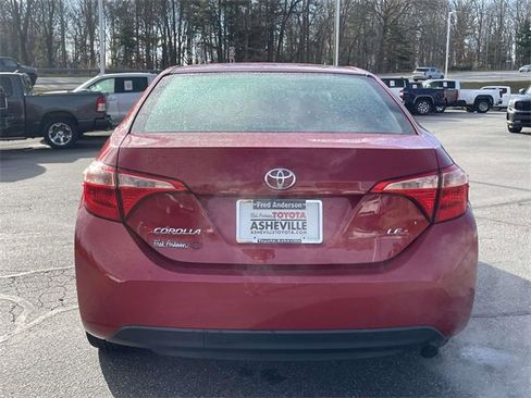 Used 2018 Toyota Corolla LE image 5
