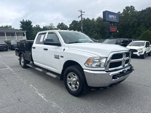 Used 2016 RAM 2500 Tradesman w/ Chrome Appearance Group RWD image 4