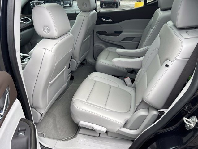 Certified 2021 GMC Acadia SLT w/ Technology Package FWD image 9