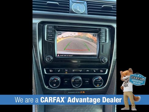 Used 2017 Volkswagen Passat 1.8T SEL Premium image 33