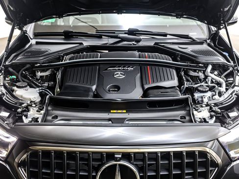 New 2026 Mercedes-Benz E 53 AMG e 4MATIC Sedan image 11